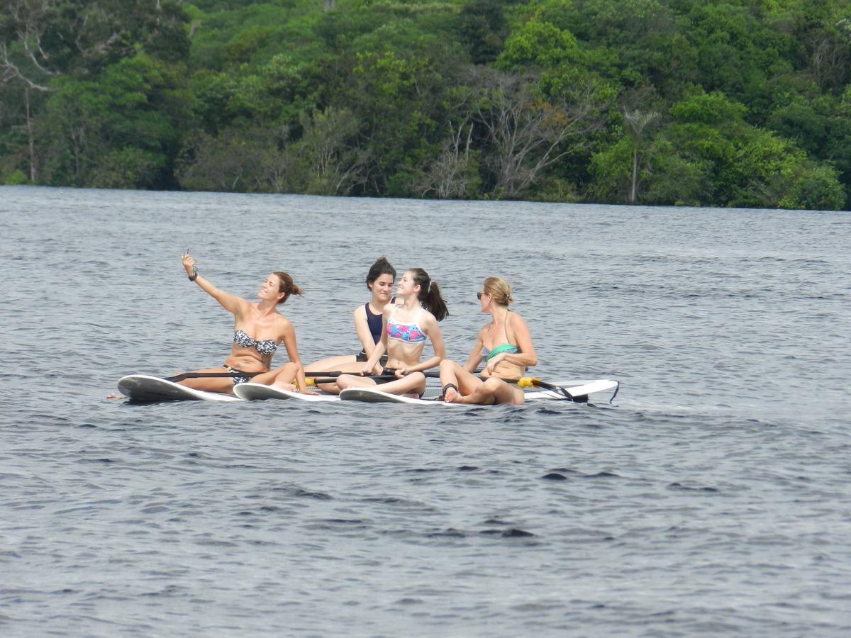 Abare House Floating Hostel Manaus Buitenkant foto