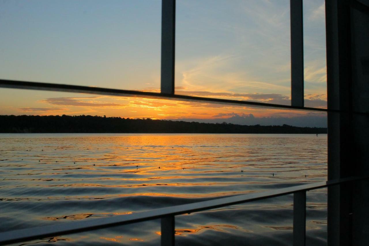 Abare House Floating Hostel Manaus Buitenkant foto